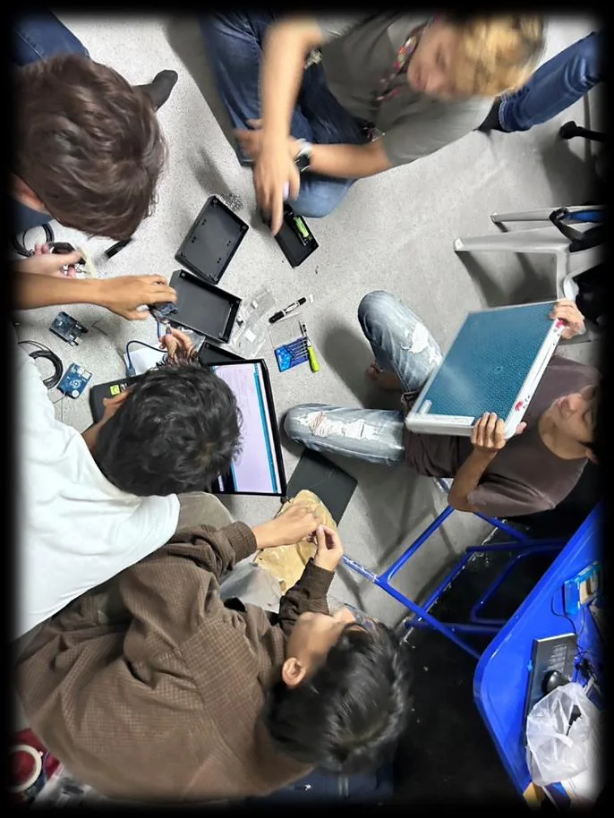 ทีม Asha Tech ทดลองอุปกรณ์ IoT